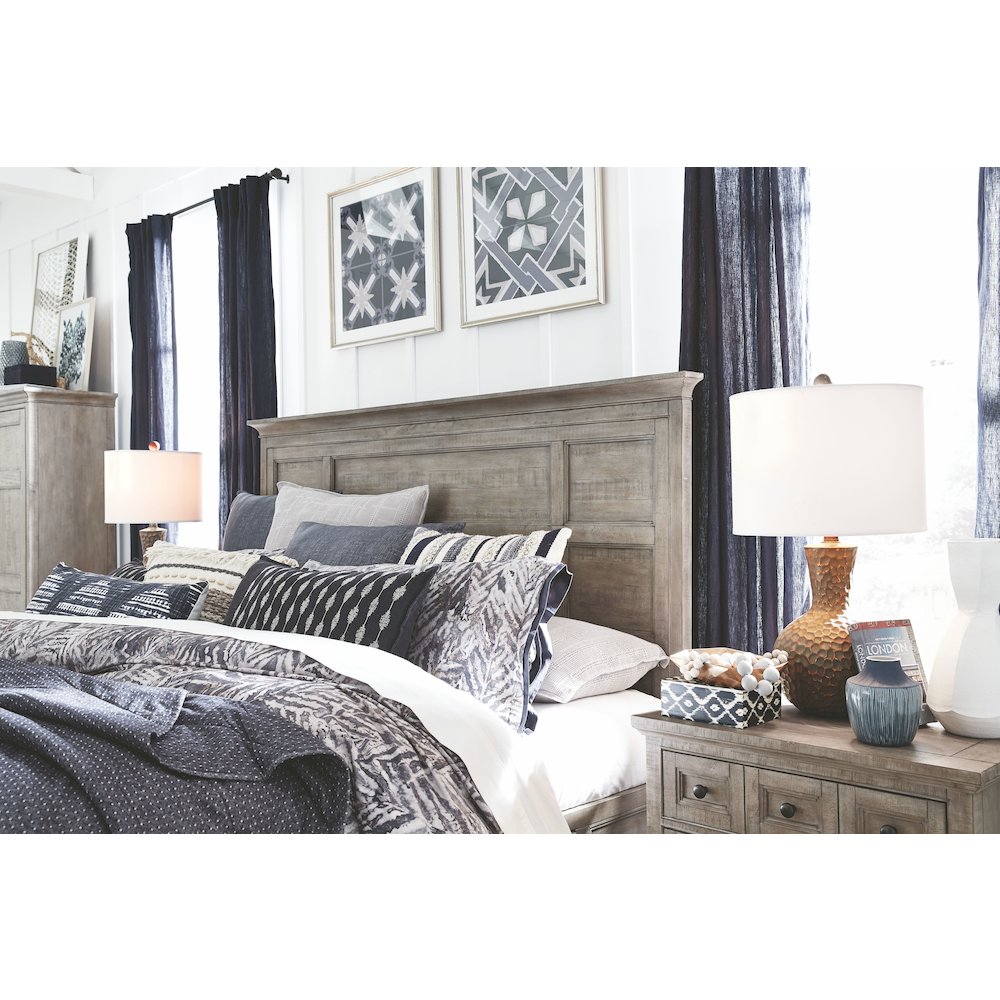 Paxton Place Dovetail Grey California King Panel Bed. Picture 3