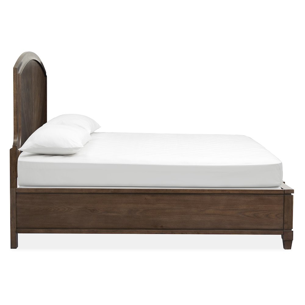 Sugar Mill Spiced Rum Queen Panel Bed. Picture 3