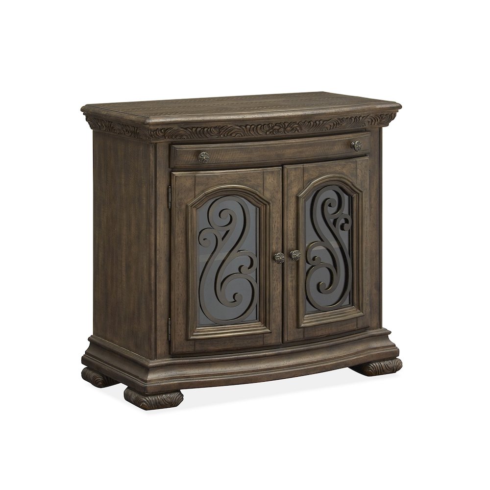 Durango Willadeene Brown Bachelor Chest. Picture 1