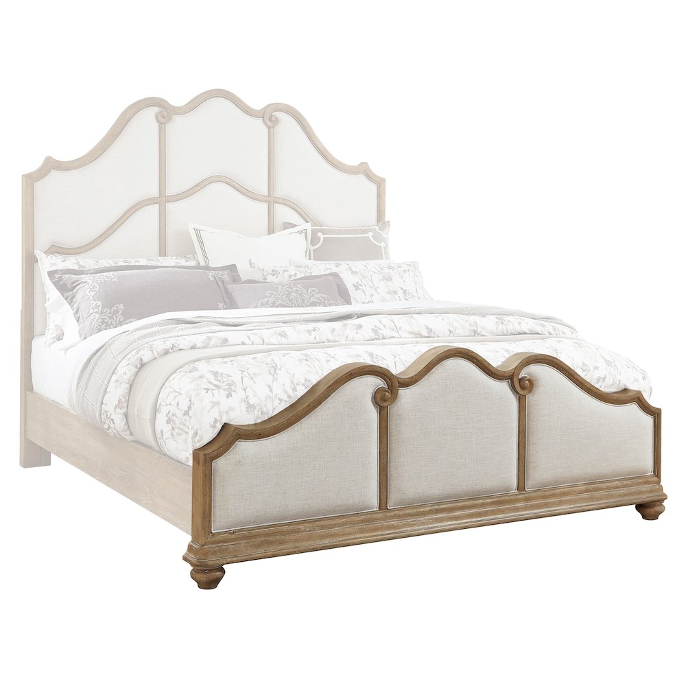 Pulaski Weston Hills Flax Seed Queen Upholstered Footboard. Picture 1