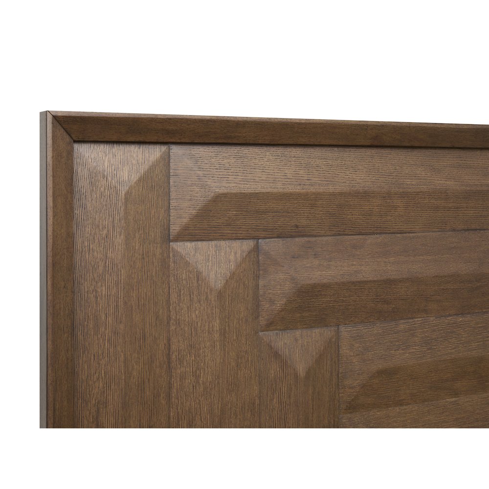 Callisto Bourbon Brown Queen Panel Bed. Picture 4
