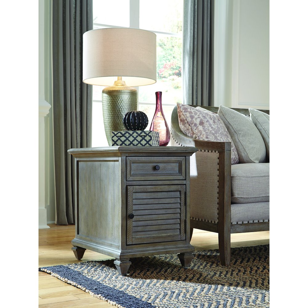 Lancaster Dovetail Grey Chairside End Table. Picture 5