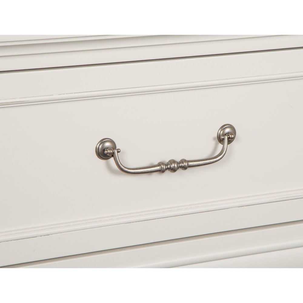 Willowbrook Egg Shell White With Slight Rub Through Queen Panel Storage Bed. Picture 6