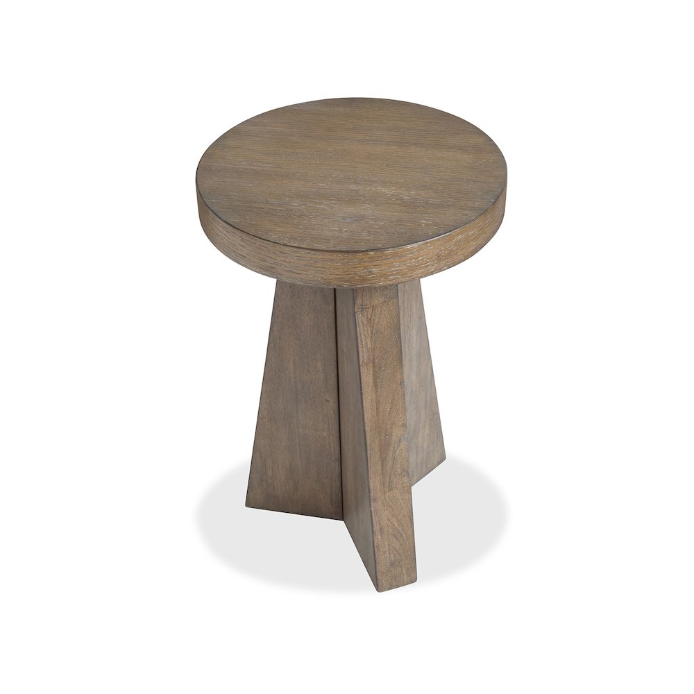 Lansbury Antique Wheat Round Accent End Table. Picture 3