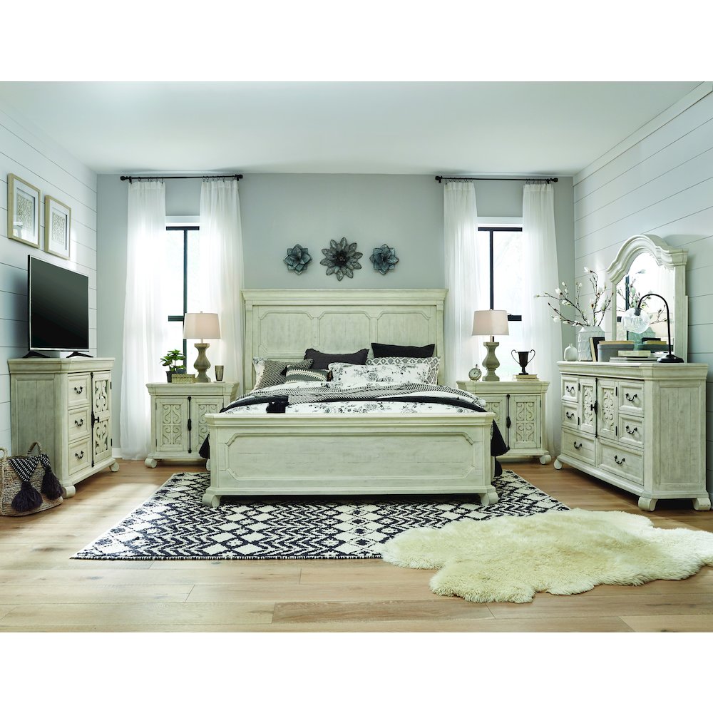 Bronwyn Alabaster Queen Panel Bed. Picture 5