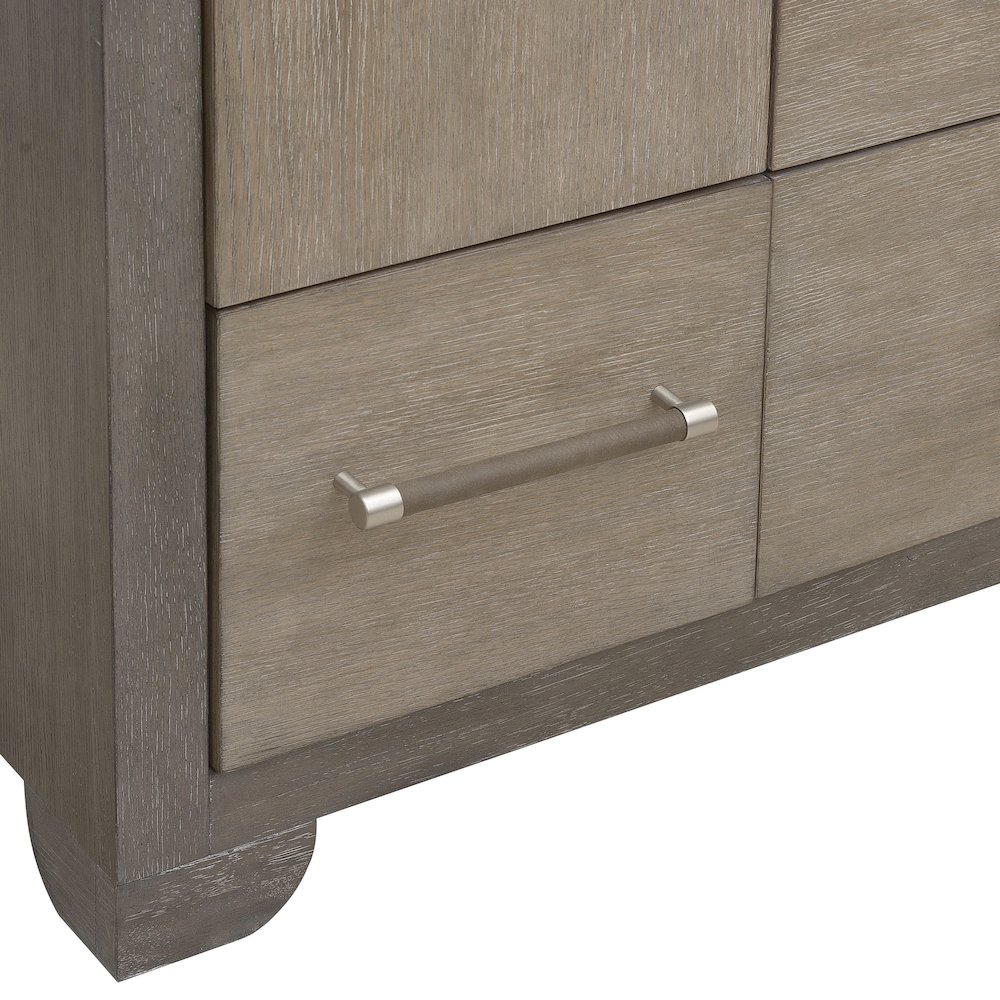 Pulaski Anderson Park Moose Trail And Frontier Brown 5 Drawer Master Chest. Picture 4