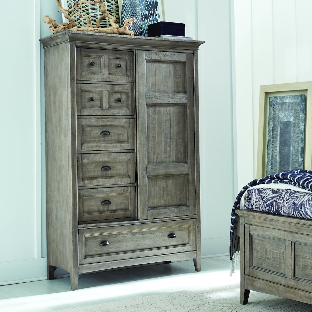 Paxton Place Dovetail Grey Door Chest. Picture 5