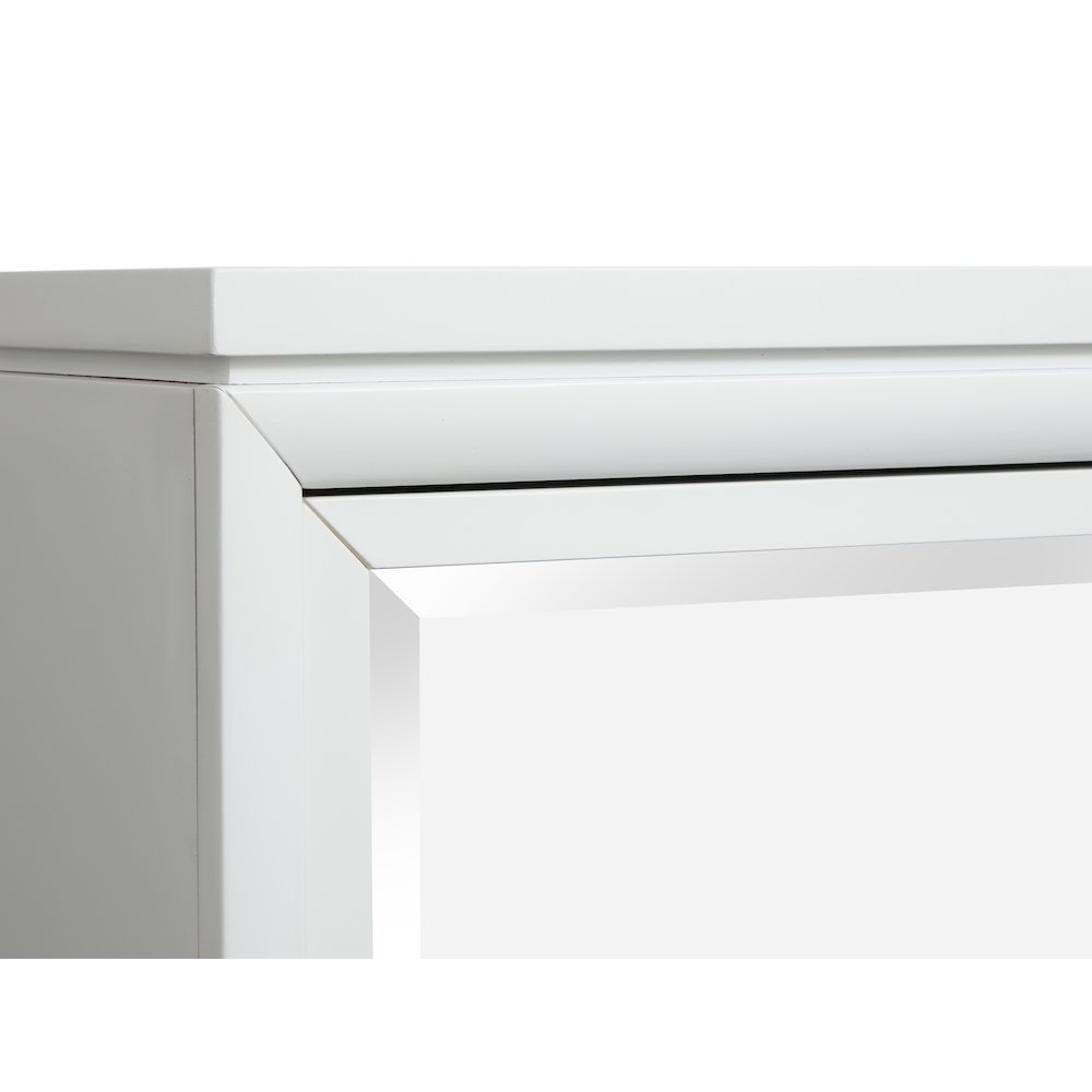 Springhouse Whisper White Door Chest. Picture 6