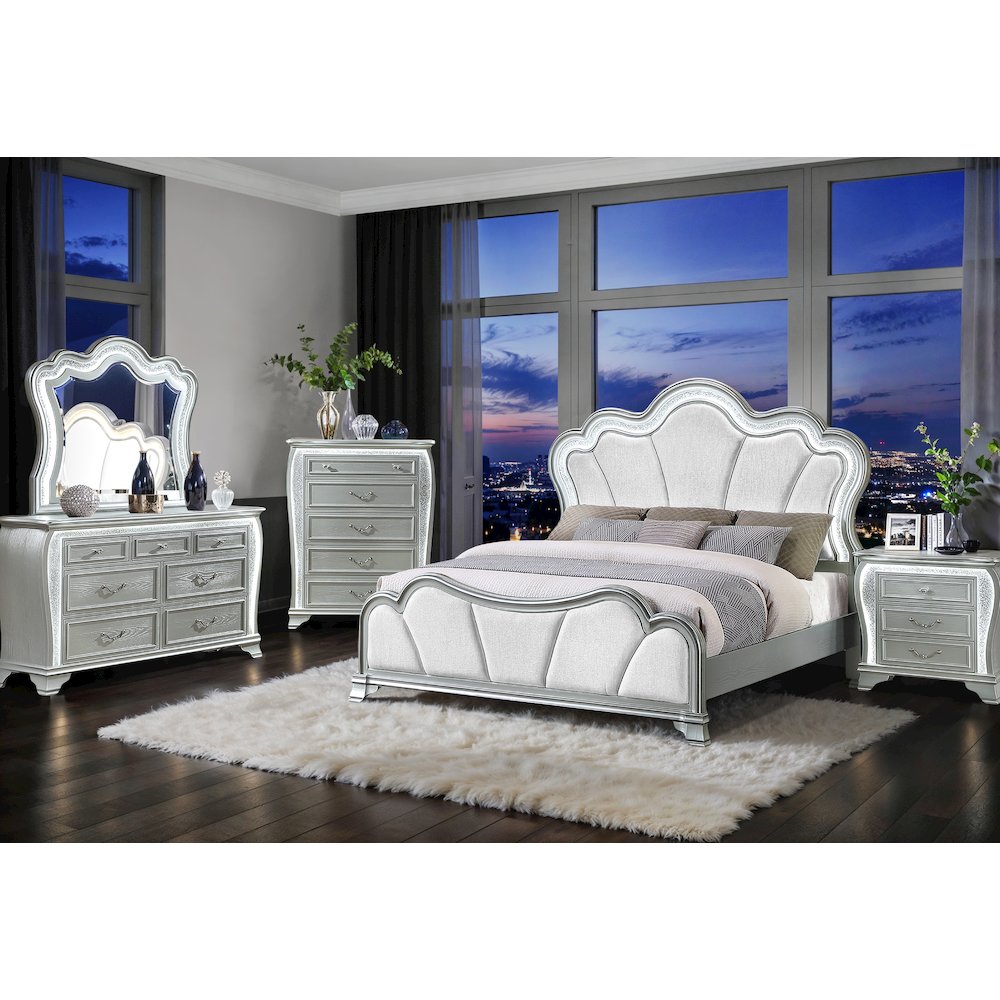 Aria Silver Mirror With Led. Picture 3