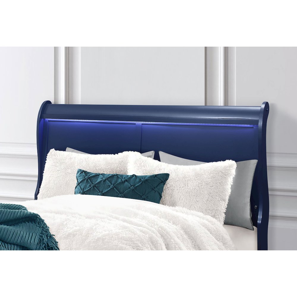 Traditional Glam Charlie Blue Queen Bed With Led, Blue. Picture 3