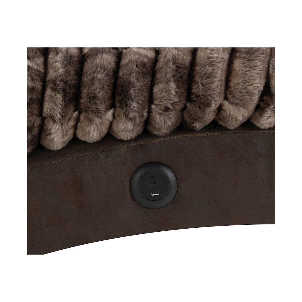 Dominic Mink/Java Chaise With Usb. Picture 2