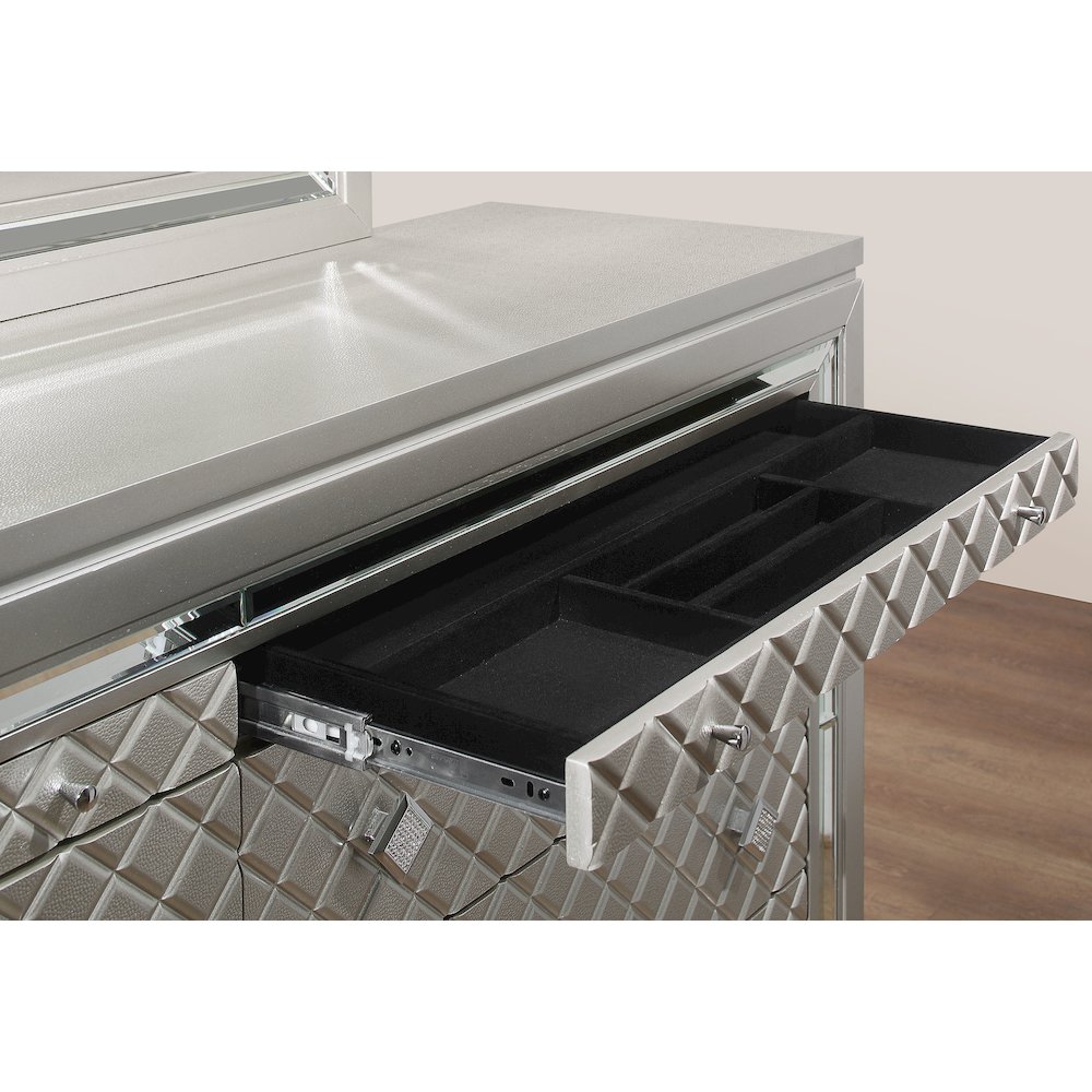 Traditional Glam Paris Champagne Dresser, Champagne. Picture 3