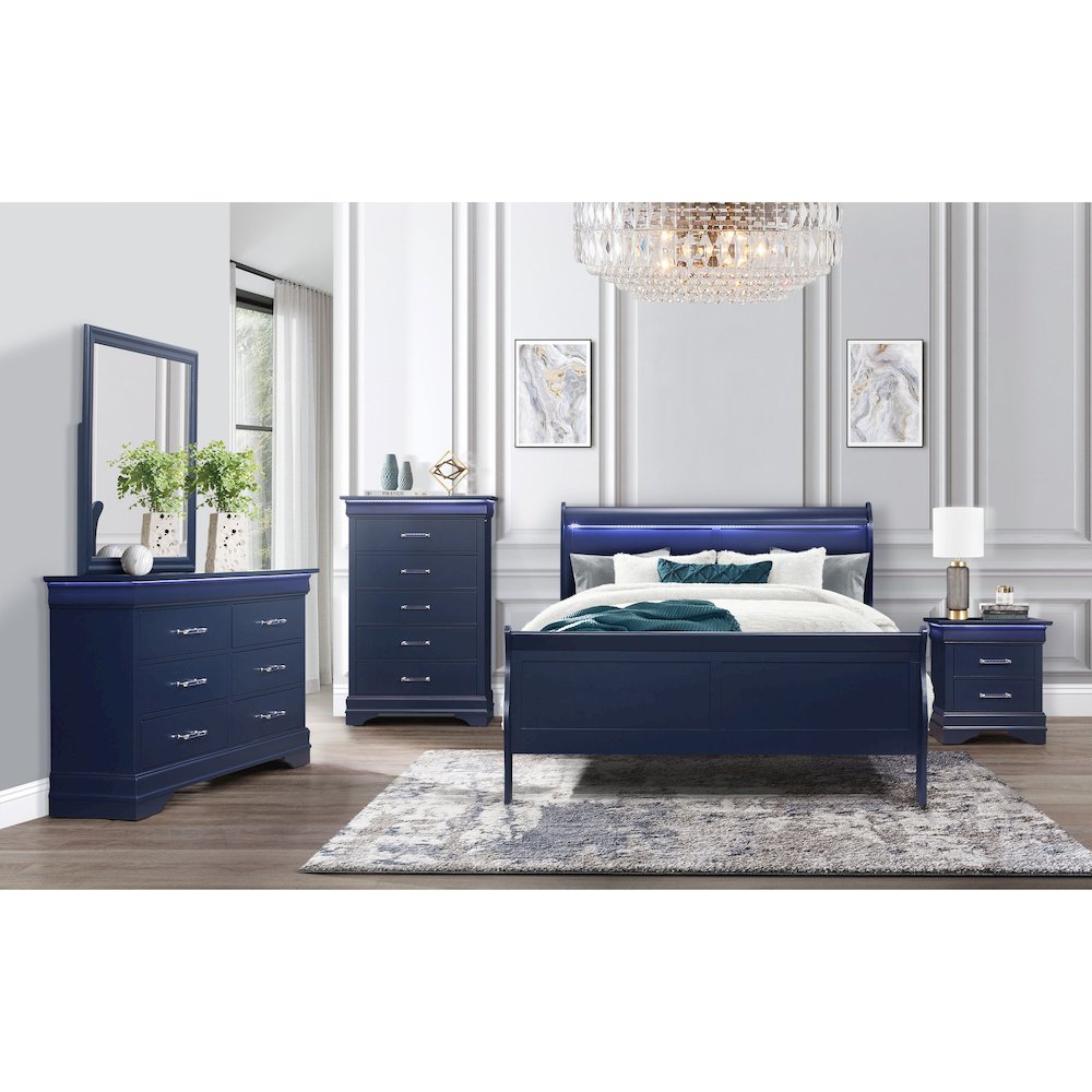 Traditional Glam Charlie Blue Chest With Led, Blue. Picture 4