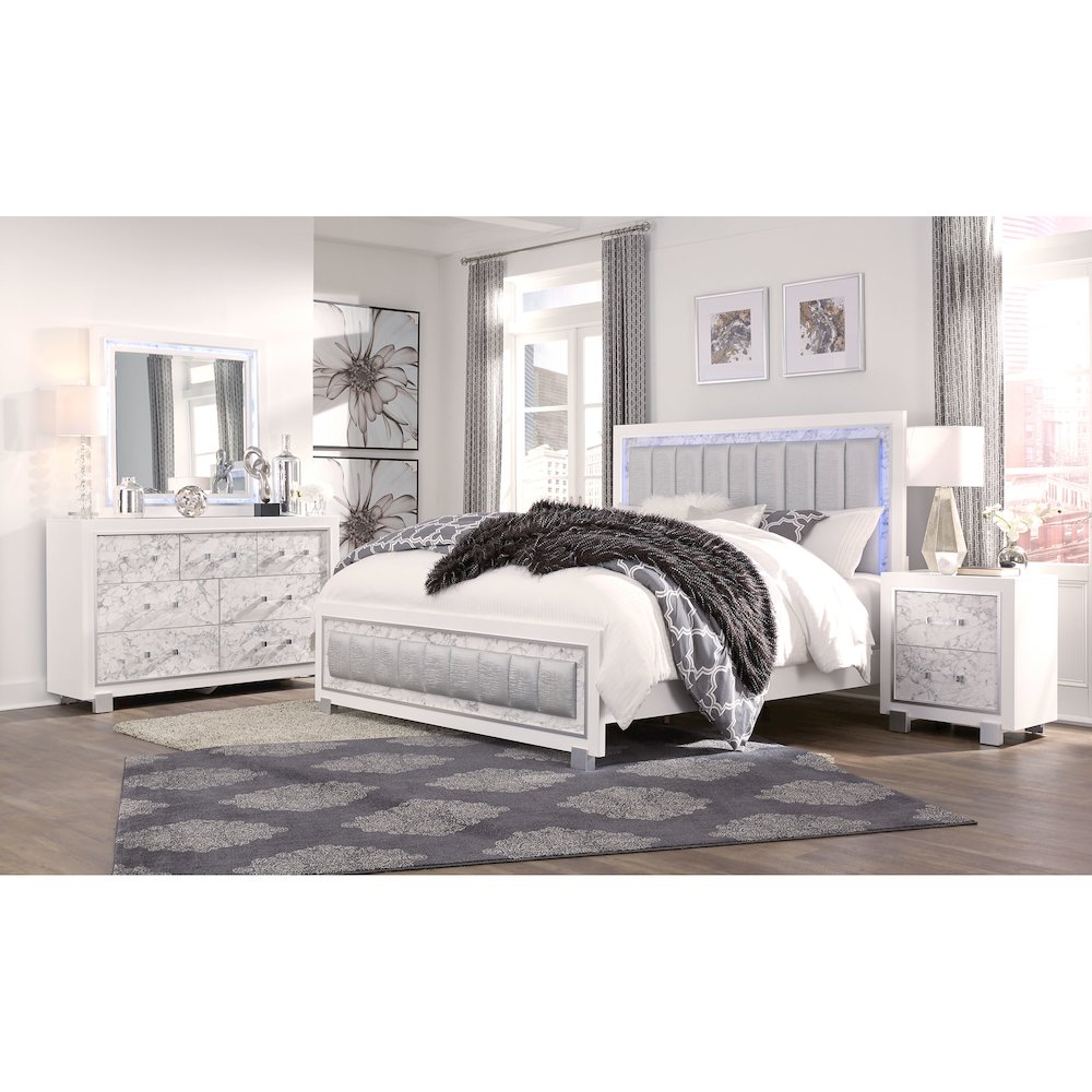 Transitional Glam Santorini White Chest, Metallic White. Picture 4