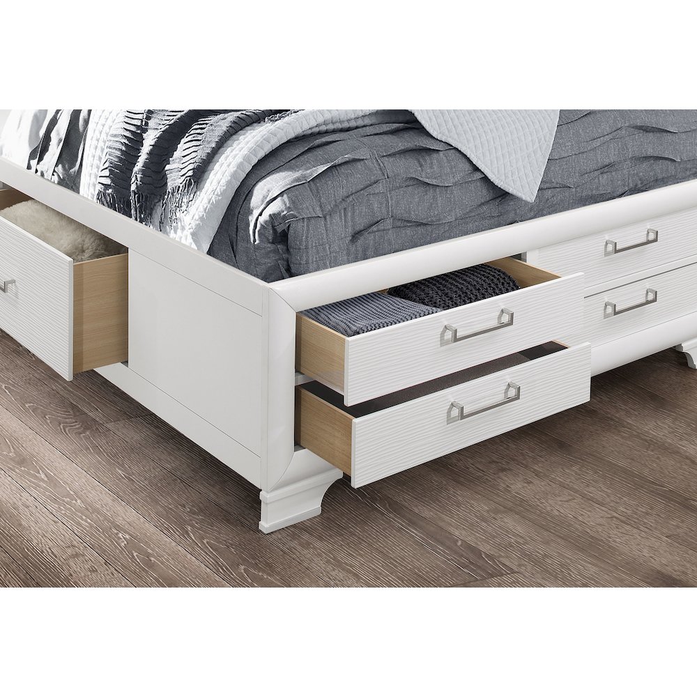 Transitional Glam Jordyn White King Bed, White. Picture 4