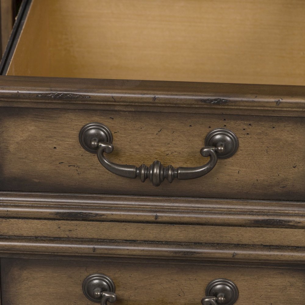 Amelia Credenza in Antique Toffee. Picture 7