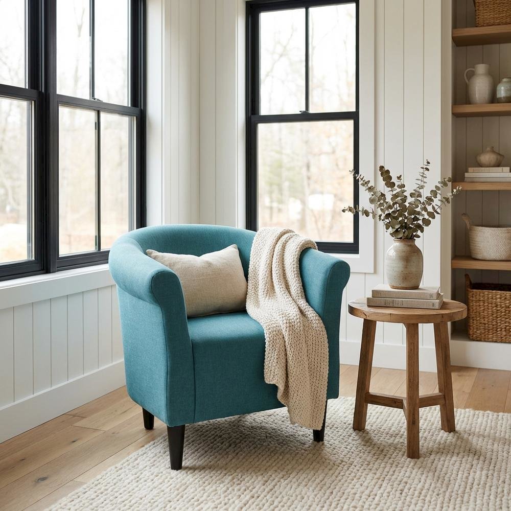 Marlee Club Chair. Picture 2