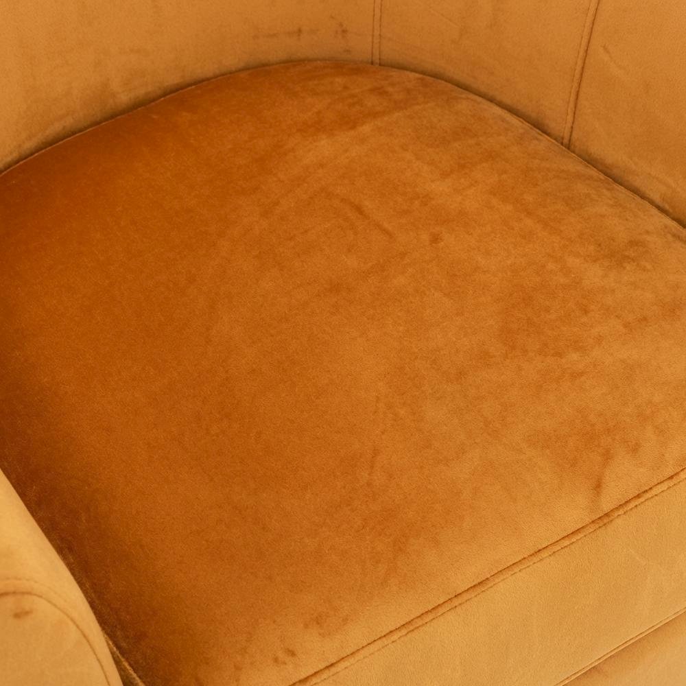 Windsor Club Chair. Picture 3
