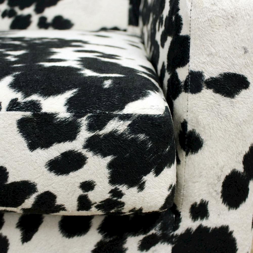Emma Arm Chair - Cowhide Black. Picture 3