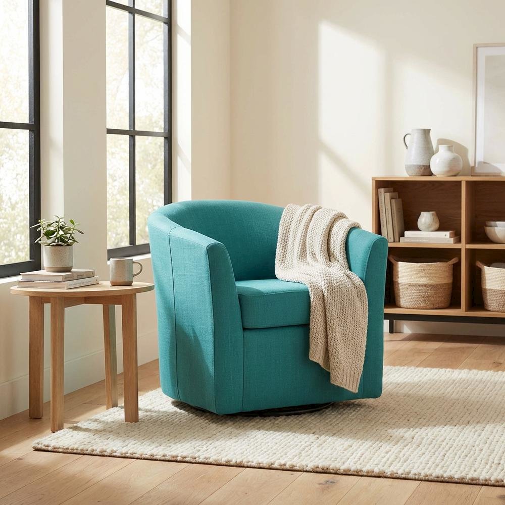 Windsor Swivel Club Chair. Picture 2