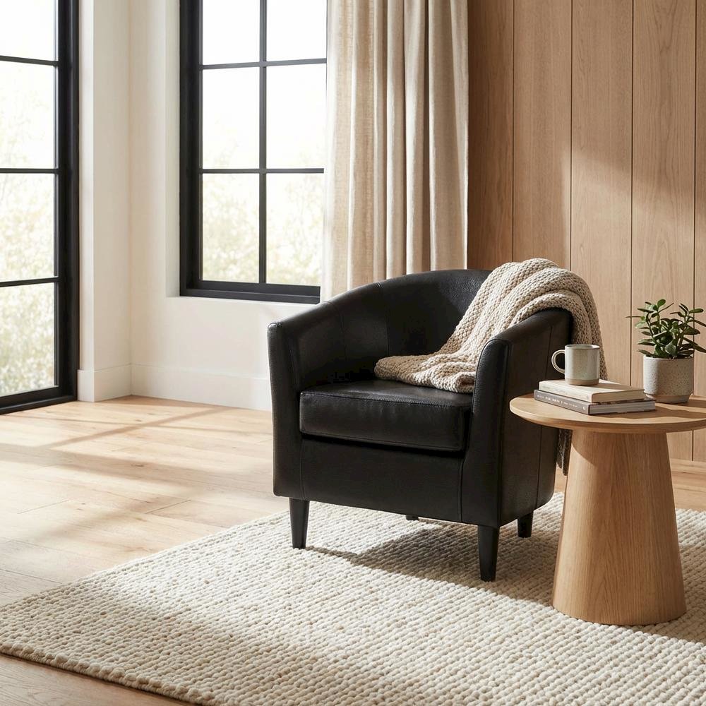 Windsor Club Chair. Picture 2