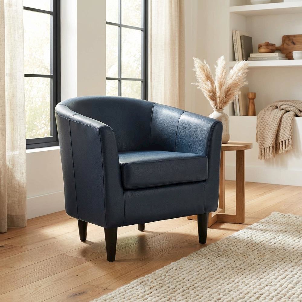 Windsor Club Chair. Picture 2