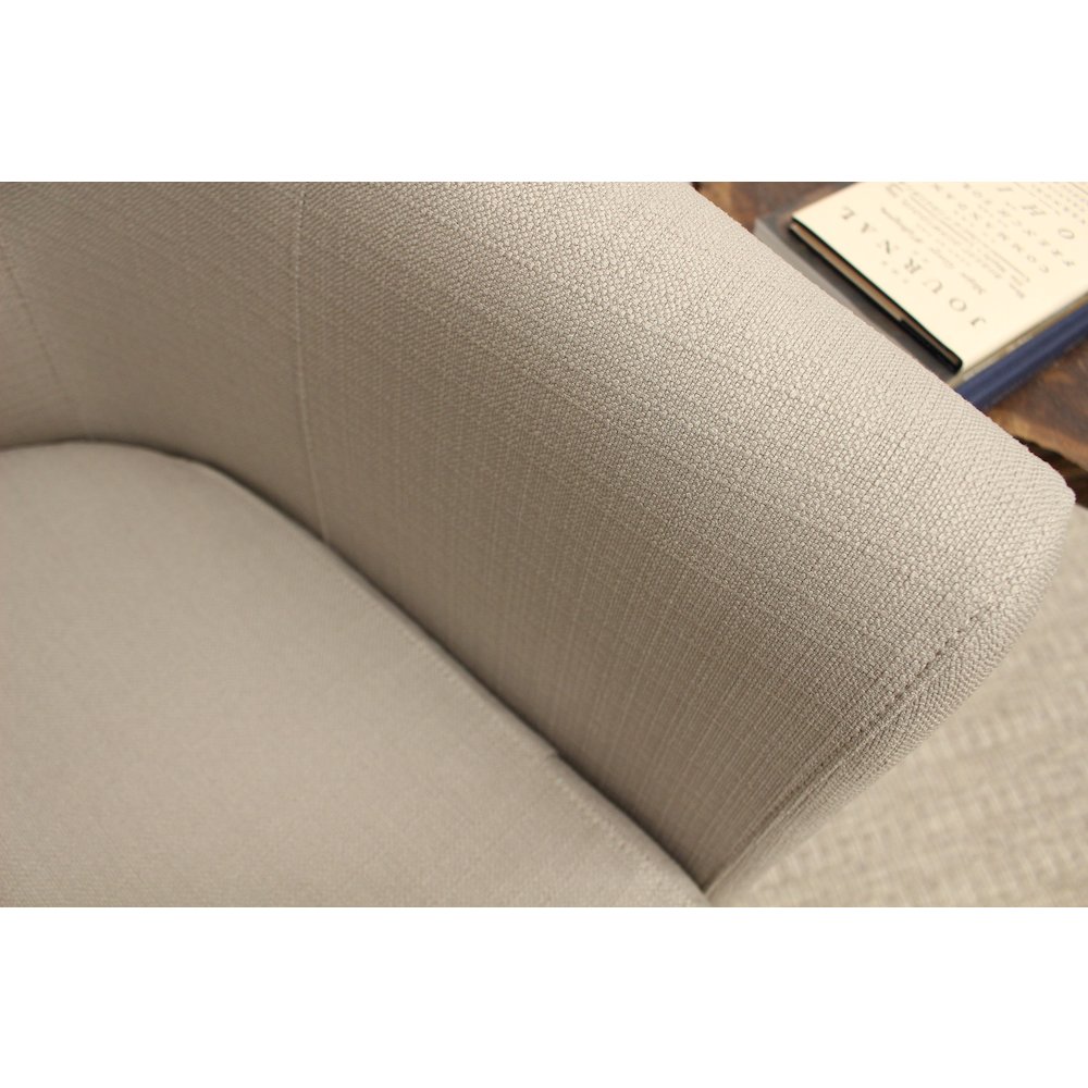 Windsor Club Chair. Picture 5