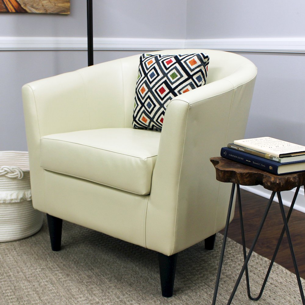 Windsor Club Chair. Picture 6