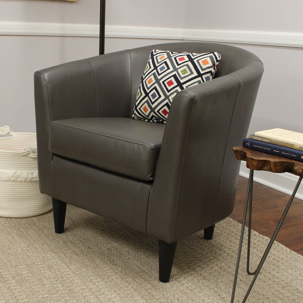 Windsor Club Chair. Picture 6