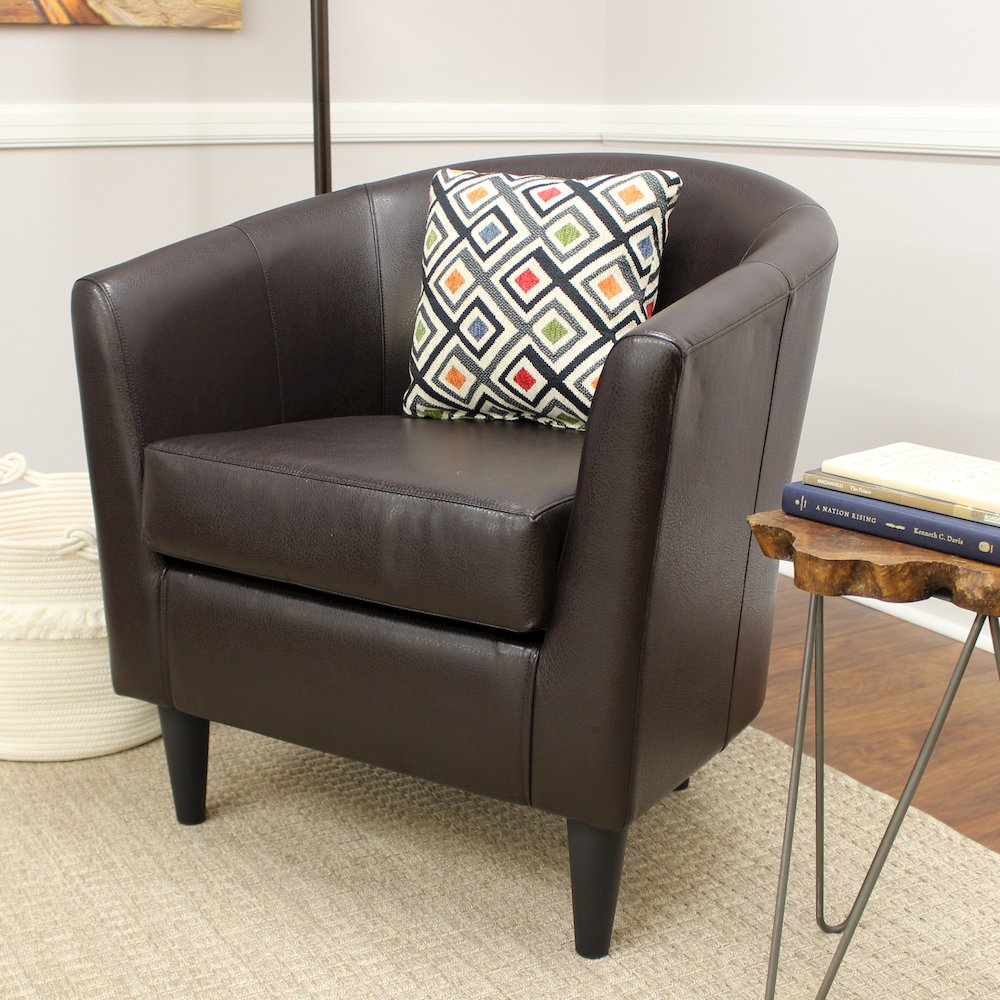 Windsor Club Chair. Picture 6