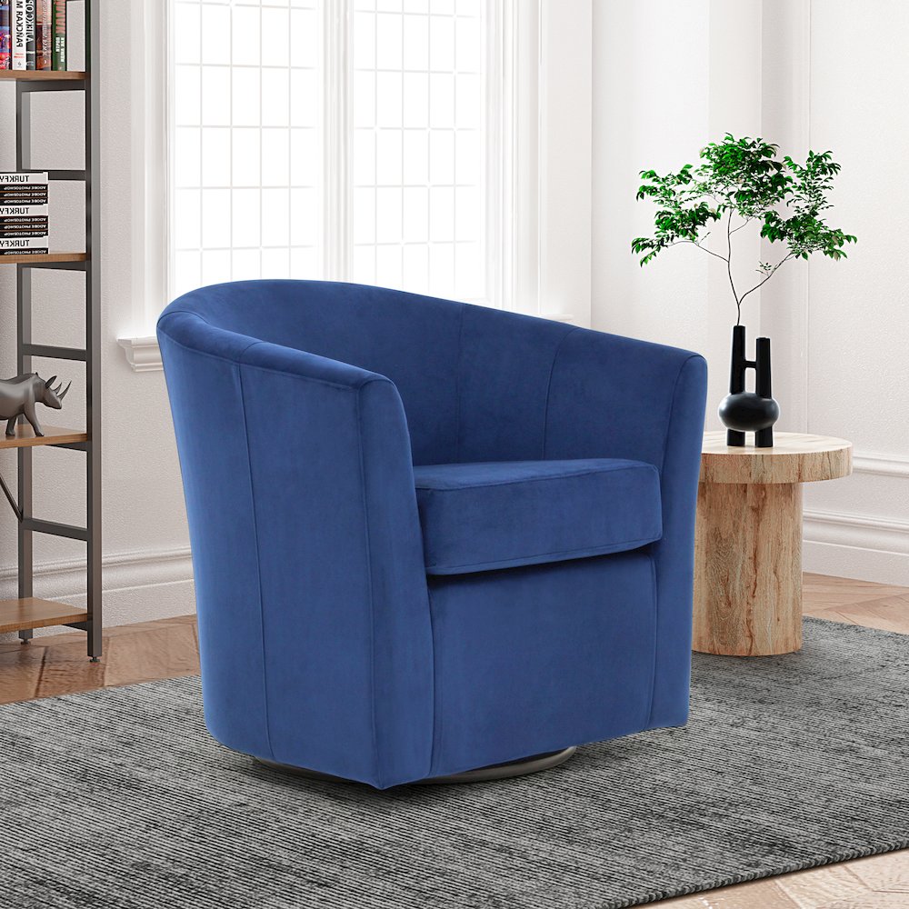 Windsor Swivel Club Chair. Picture 5