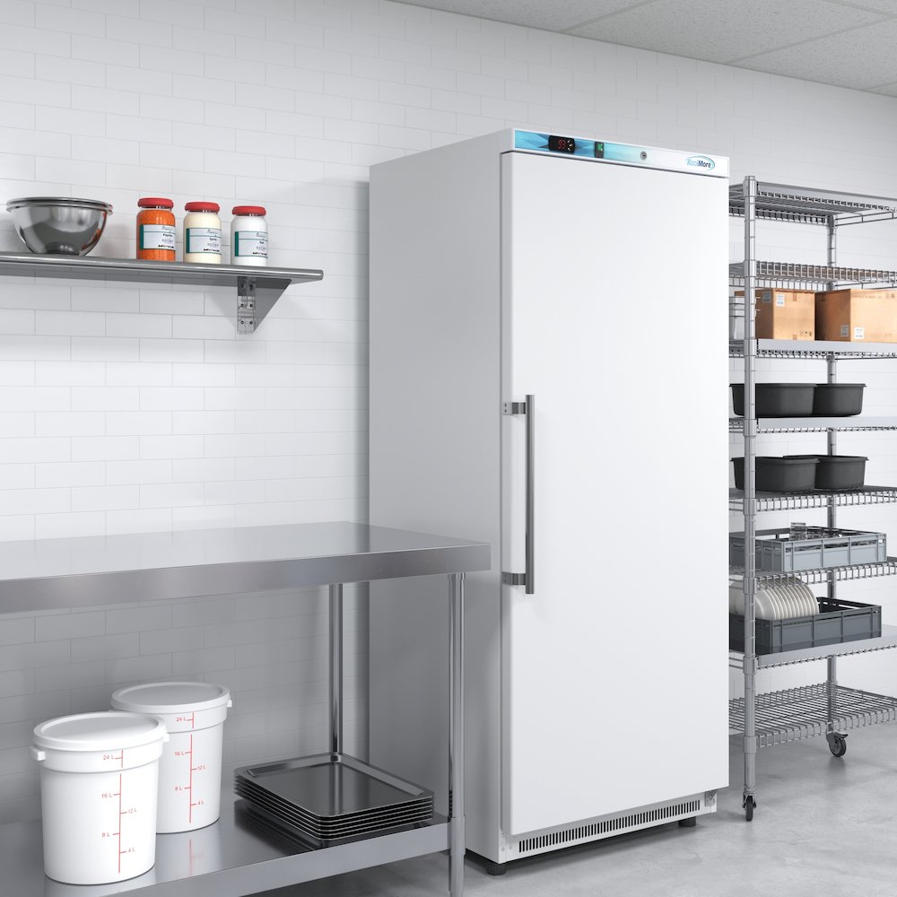 20 Cu. Ft. Commercial Reach-in Refrigerator in White with Manual Defrost. Picture 5