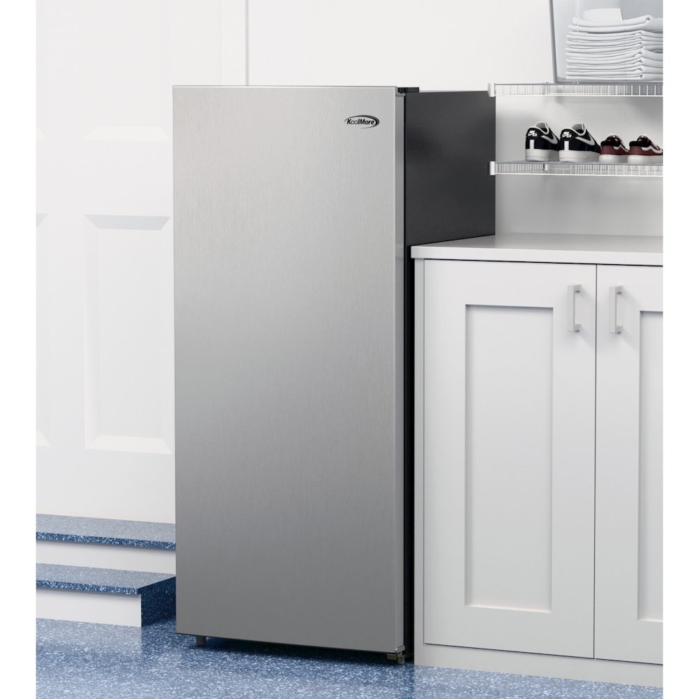 7 Cu. Ft. Garage Ready Convertible Upright Manual Defrost Freezer/Refrigerator. Picture 5
