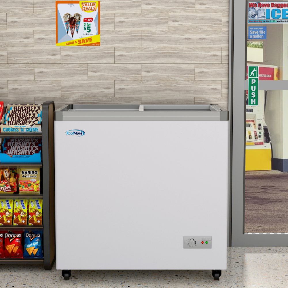 33 in. Flat Top Ice Cream Display Freezer, 7 cu. ft. Capacity in White. Picture 5