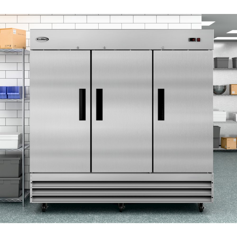 82 in. Three-Door Reach-In Freezer 72 cu ft.. Picture 4