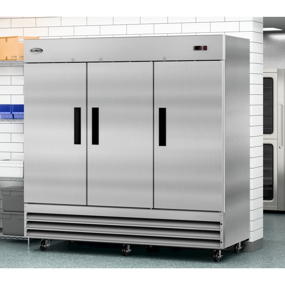 82 in. Three-Door Reach-In Freezer 72 cu ft.. Picture 5