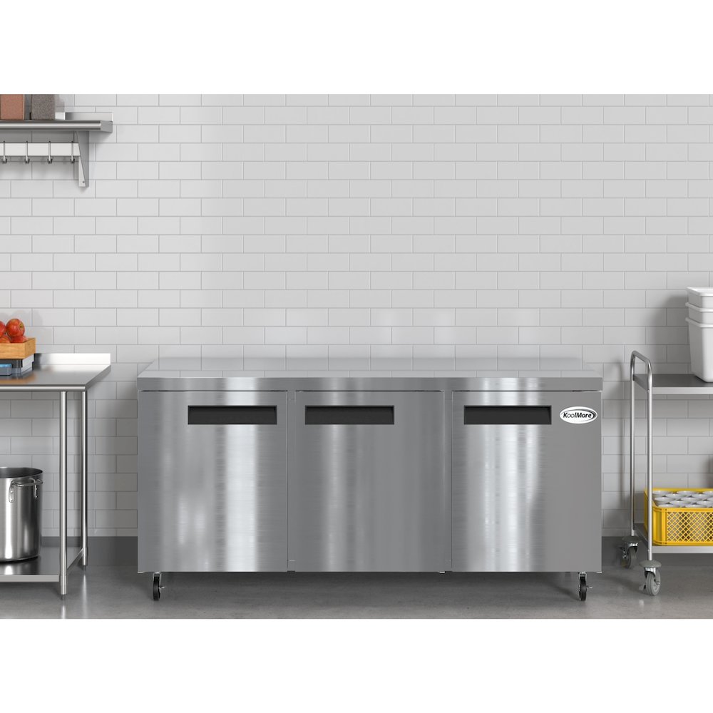 72 in. Three Door Commercial Undercounter Refrigerator 18 cu. ft.. Picture 4