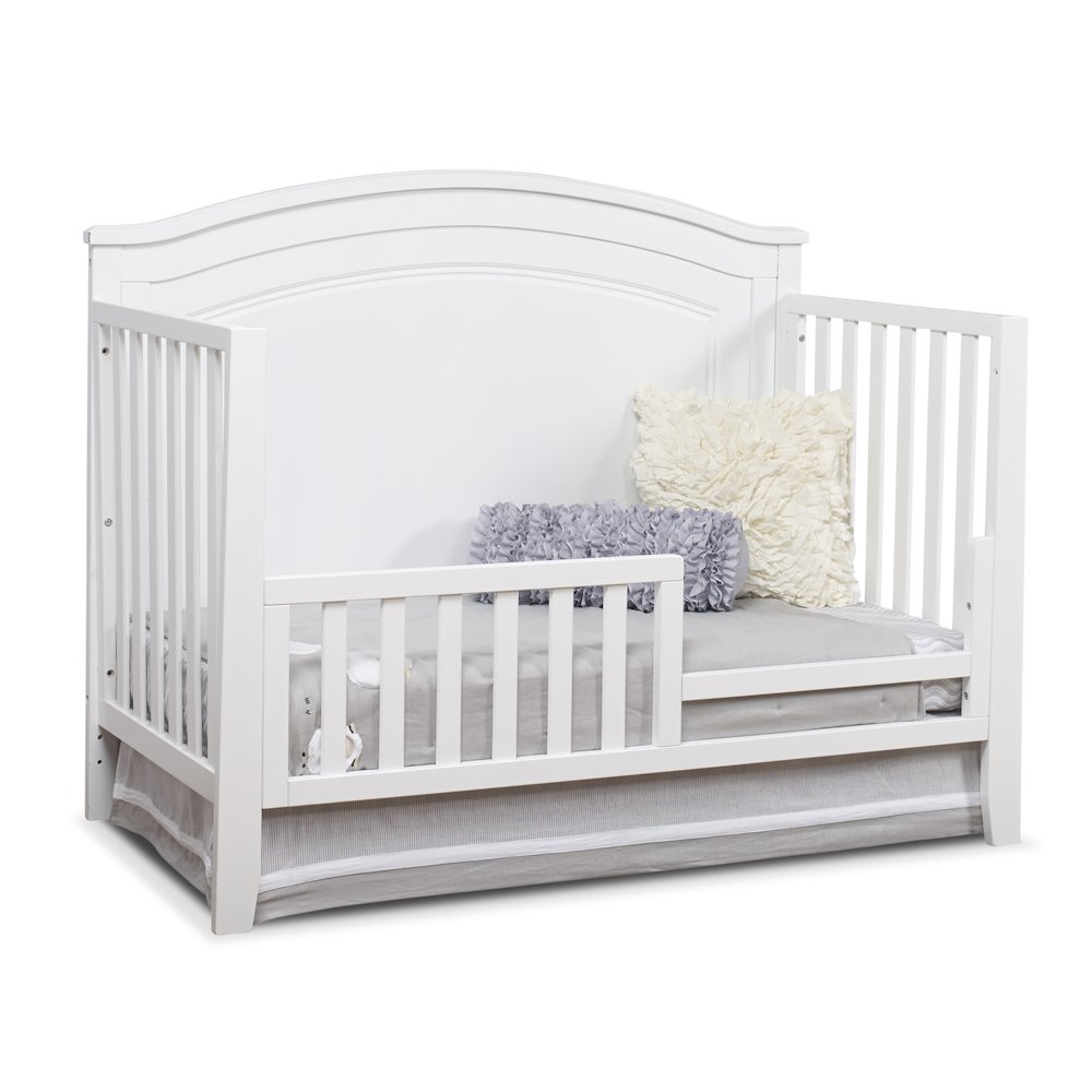 Sorelle Berkley Round Top Panel Crib,White Color. Picture 2