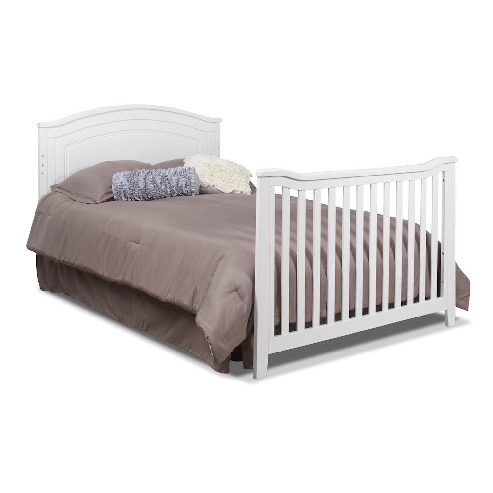 Sorelle Berkley Round Top Panel Crib,White Color. Picture 3