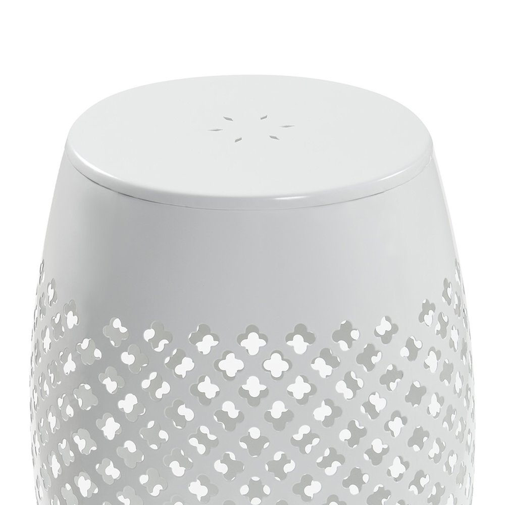 Outdoor Lace Cut Side Table, White. Picture 3