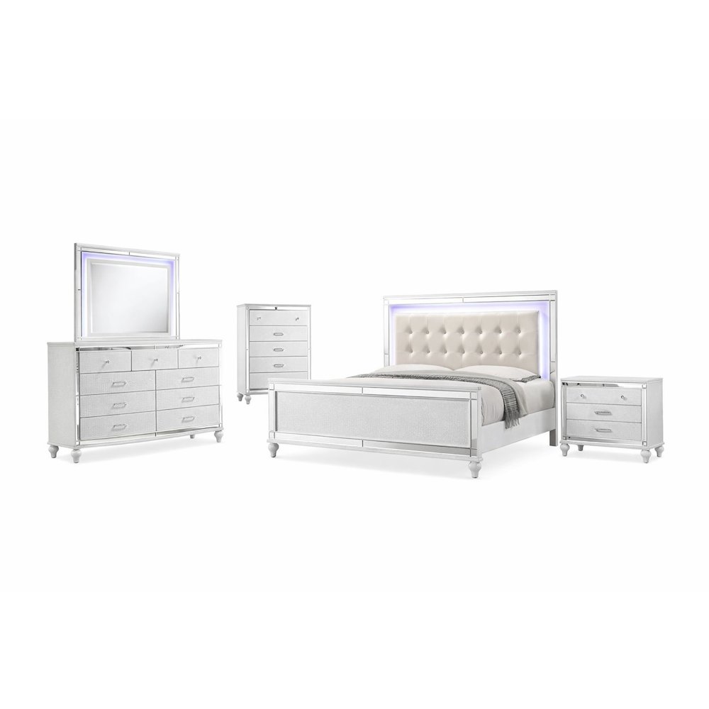 Furniture Valentine 5-Piece Solid Wood Queen Bedroom Set in White. Picture 1