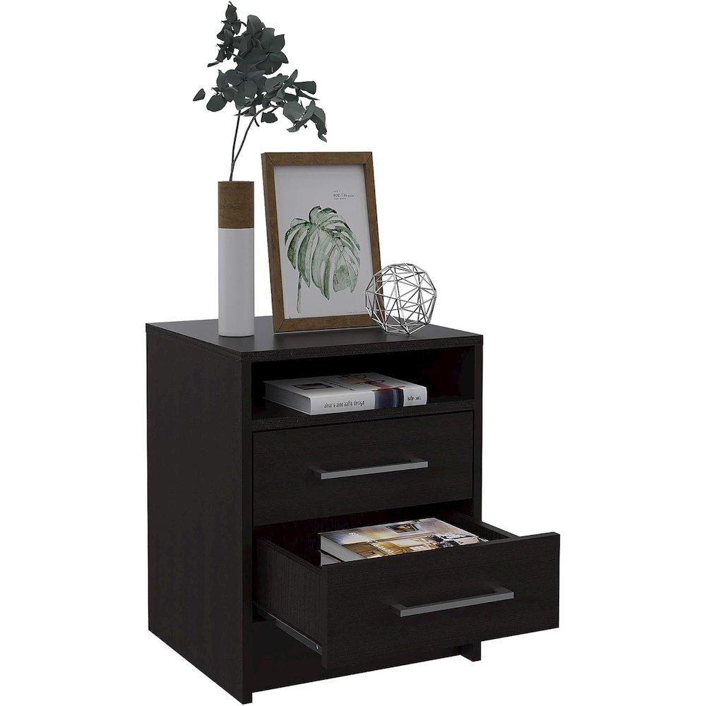 Philadelphia Nightstand. Picture 3