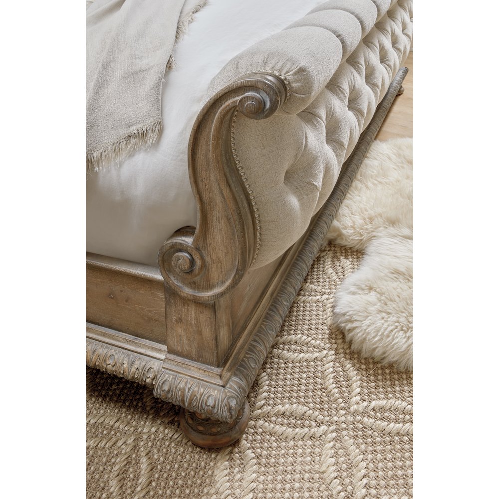 Hooker Furniture Bedroom Castella King Tufted Bed. Picture 2