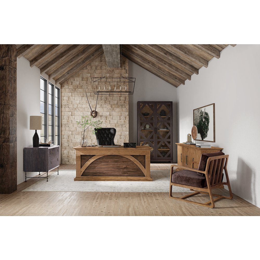 Hooker Furniture Big Sky Wood and Metal Executive Desk in Brown. Picture 7