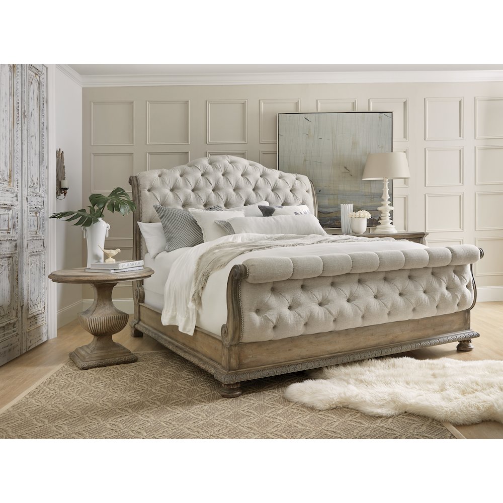 Hooker Furniture Bedroom Castella King Tufted Bed. Picture 4