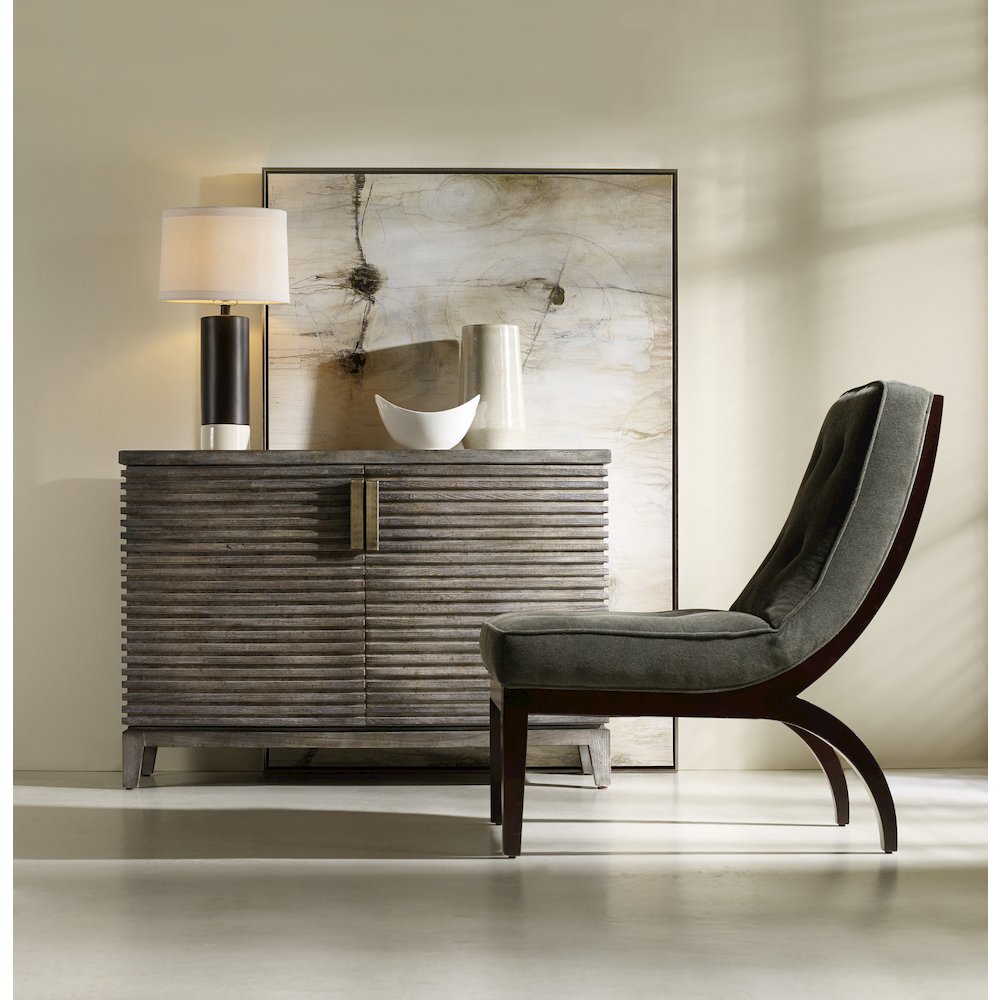 Melange Delano Accent Chest in Rustic Gray Wood Finish by Hooker Furniture. Picture 3