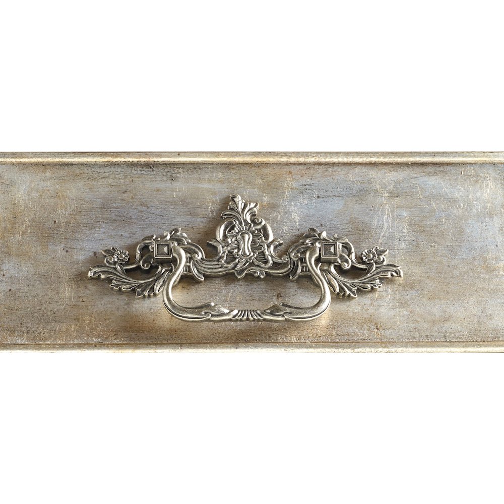 Hooker Furniture Sanctuary 7 Drawer Dresser in Silver. Picture 3