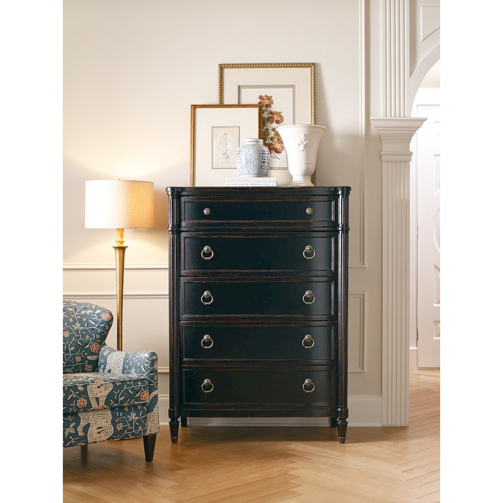 Hooker Furniture Charleston 5-Drawer Wood Chest in Black Cherry. Picture 5