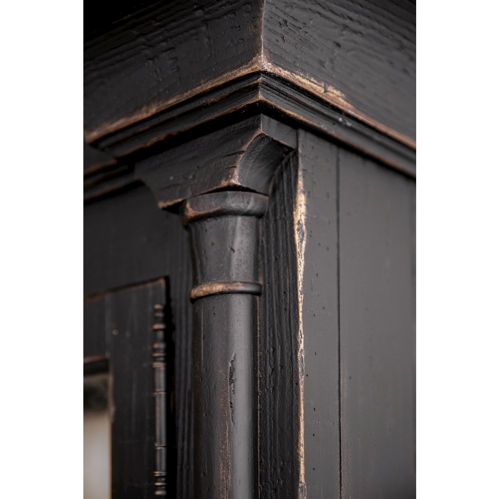 Hooker Furniture Ciao Bella Display Cabinet in Black. Picture 4