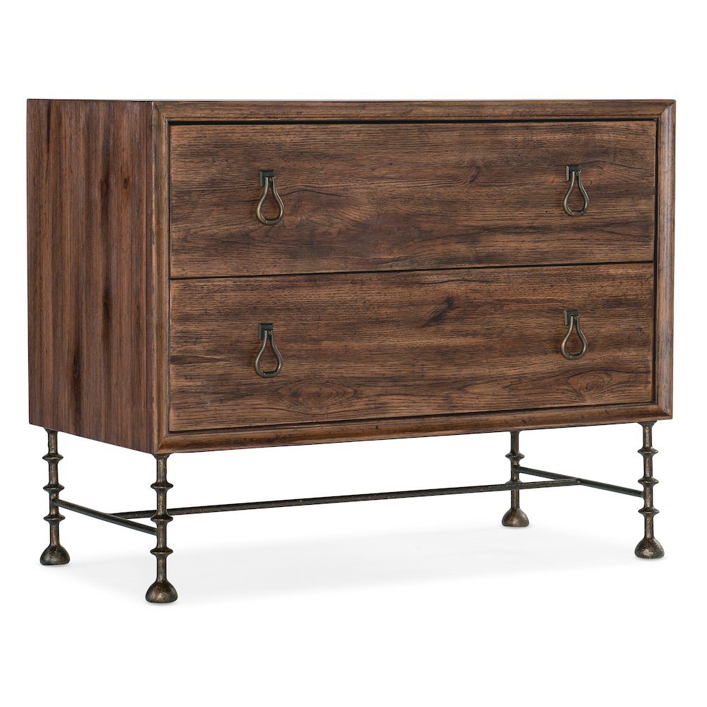 Hooker Furniture Big Sky Veneers and Solid Wood Bachelors Chest in Brown. Picture 1